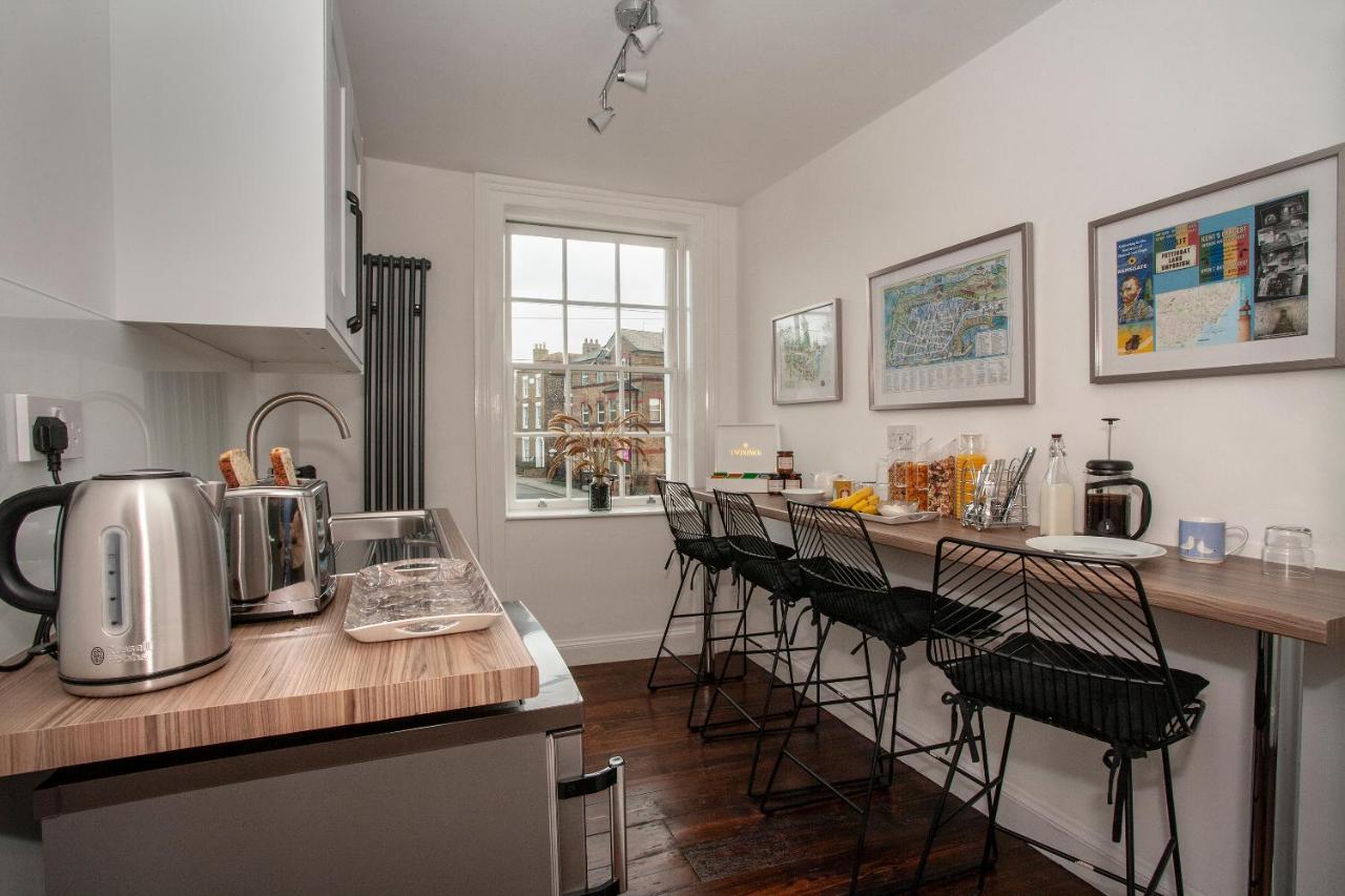 Trinity Square, Margate Apartment Luaran gambar